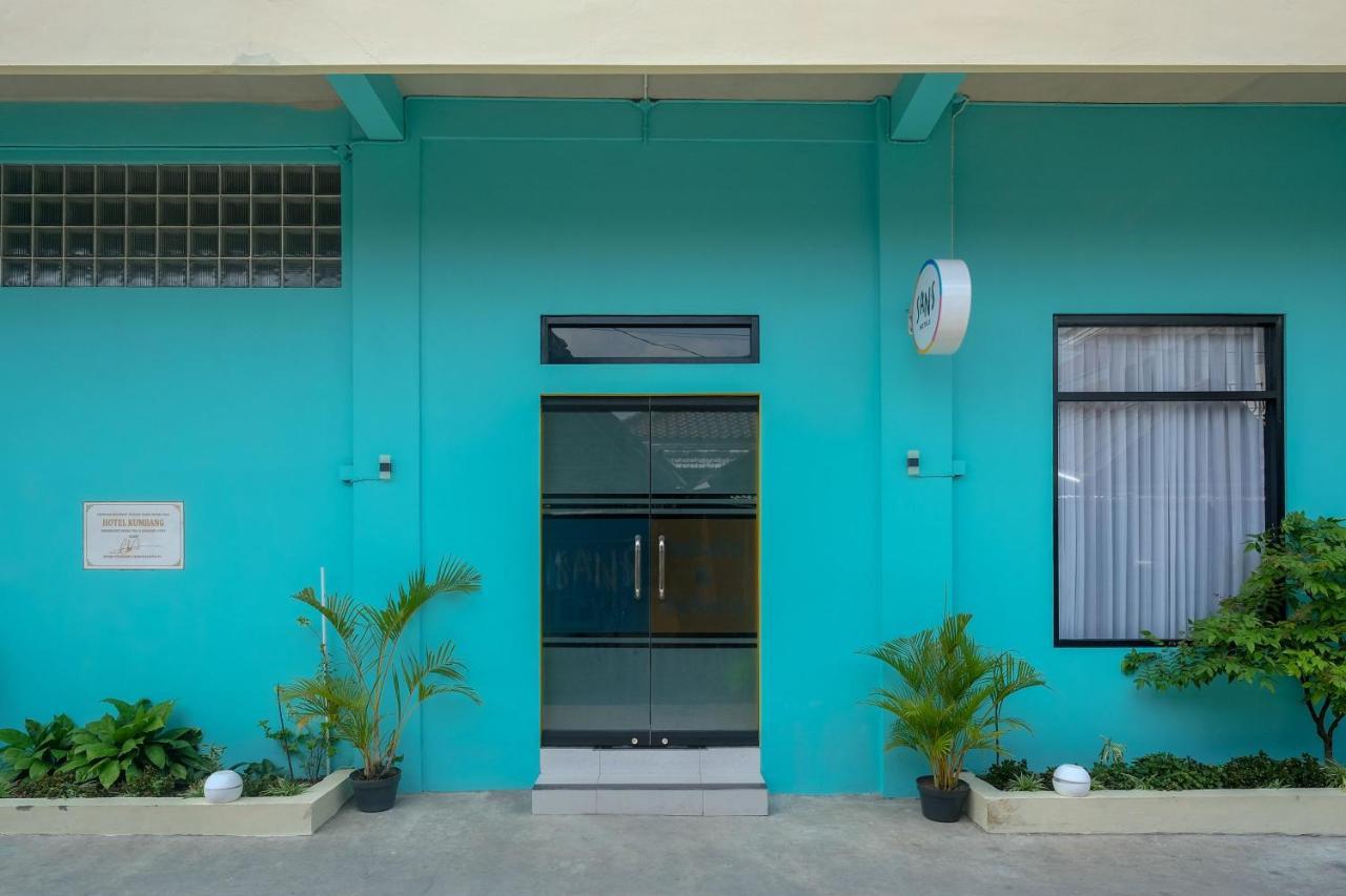 Sans Hotel Kumbang Yogyakarta By Reddoorz Exteriör bild