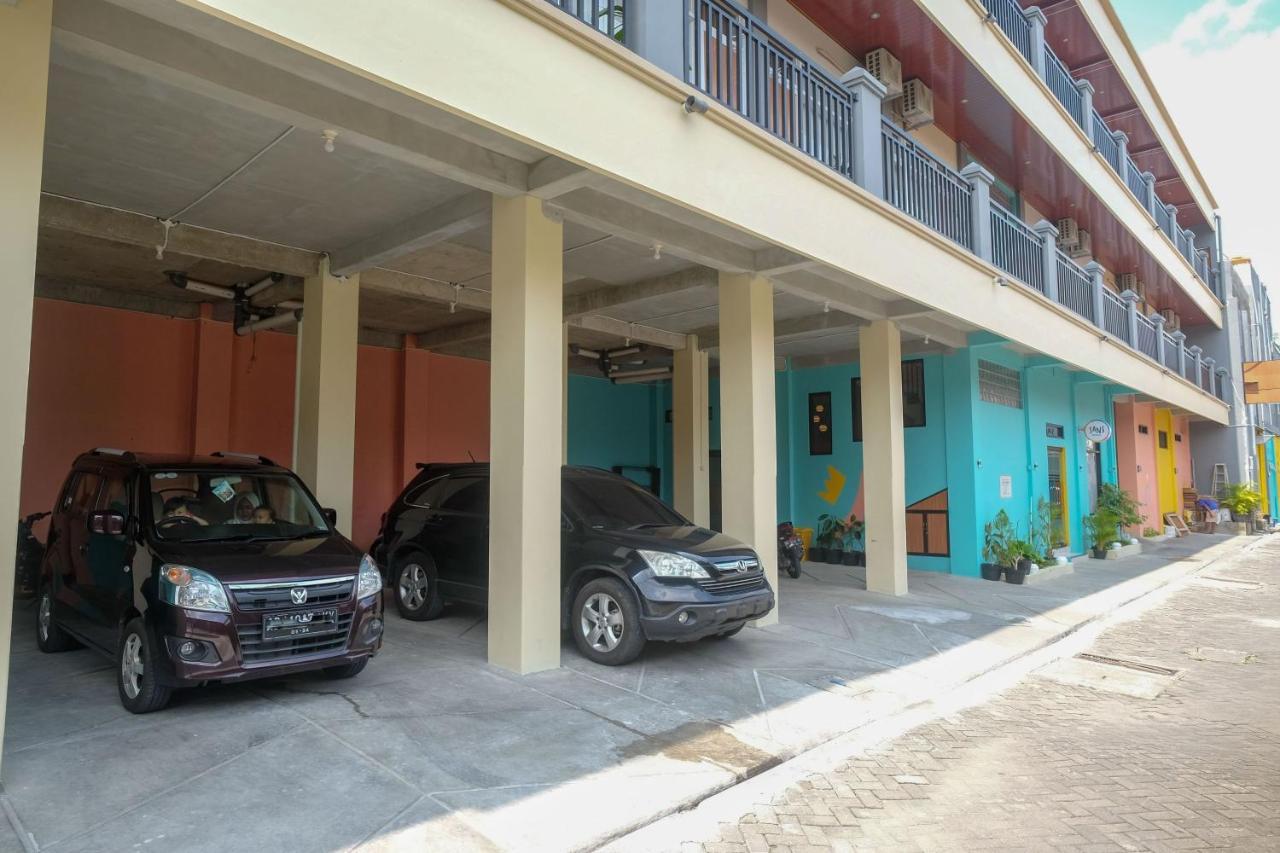 Sans Hotel Kumbang Yogyakarta By Reddoorz Exteriör bild