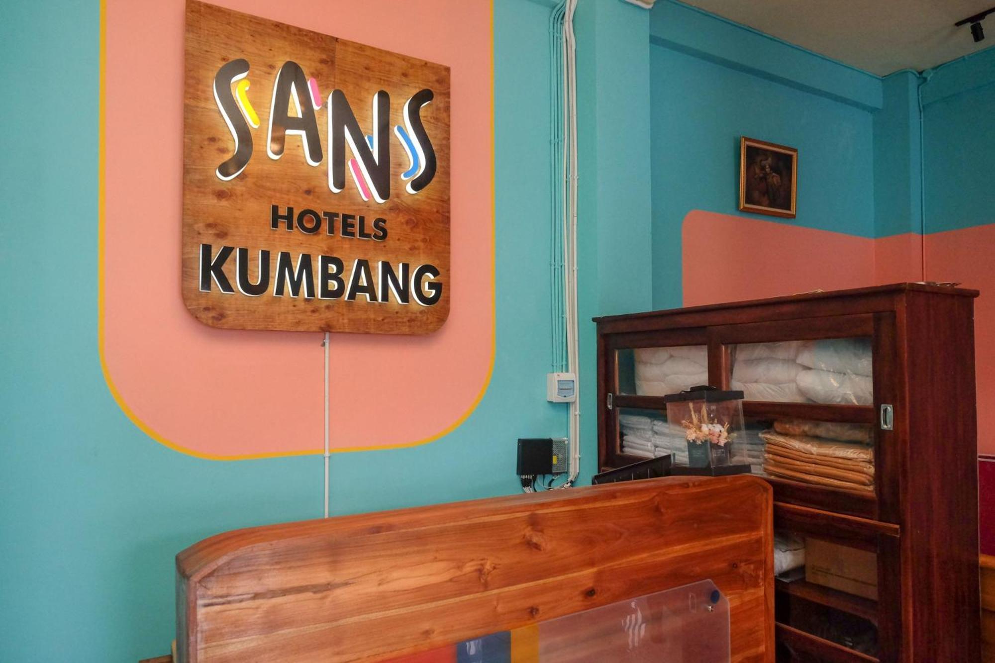 Sans Hotel Kumbang Yogyakarta By Reddoorz Exteriör bild